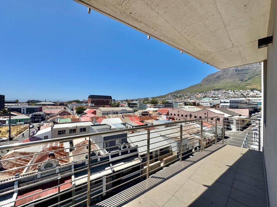 2 Bedroom Property for Sale in Woodstock Western Cape